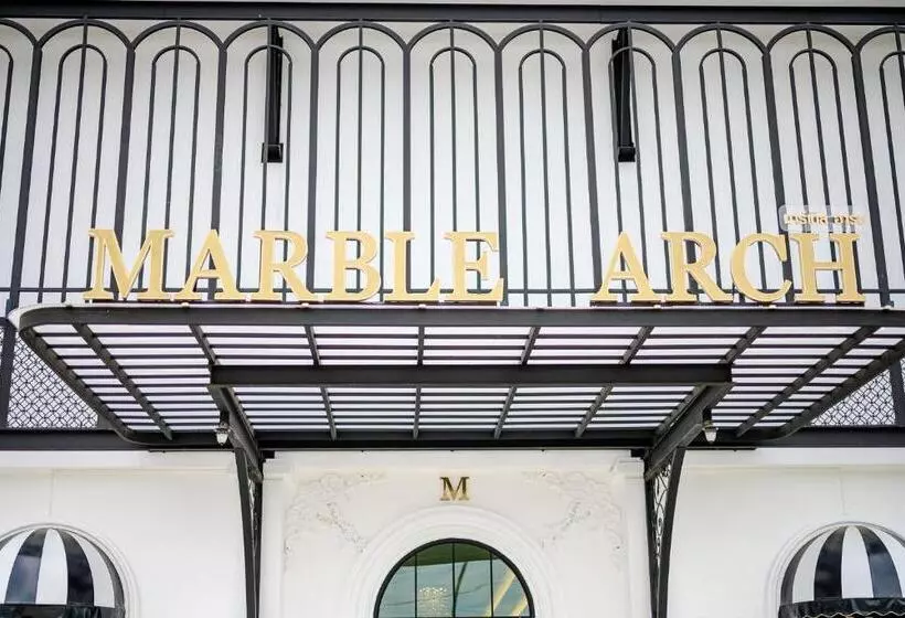 Hotelli Marble Arch De Loei