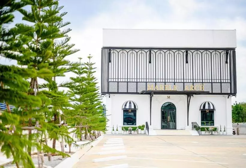 Hotelli Marble Arch De Loei