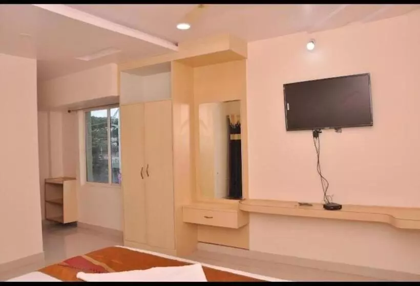 Hotelli Rns Residency & Restaurant Badepalle
