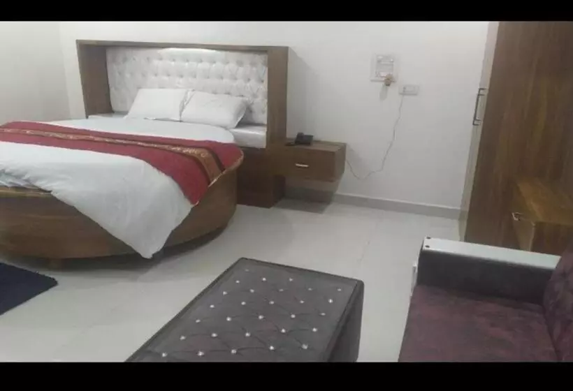 Hotelli Rns Residency & Restaurant Badepalle