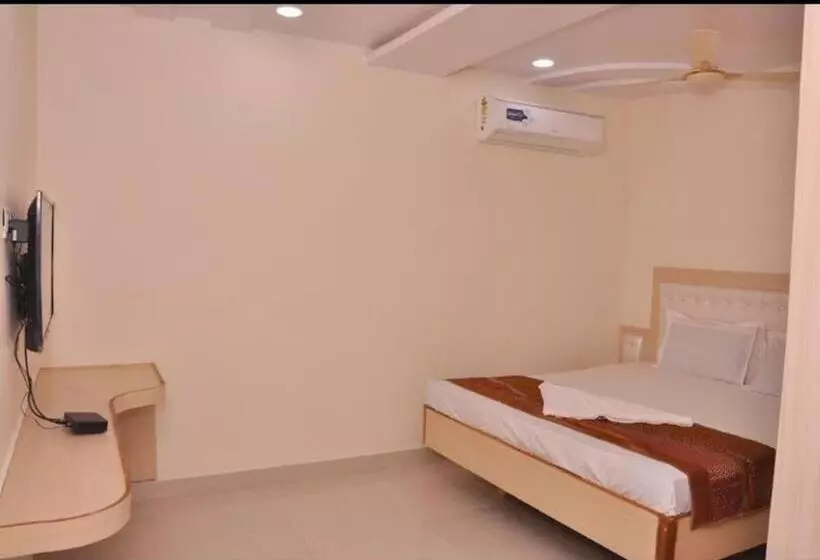 Hotelli Rns Residency & Restaurant Badepalle