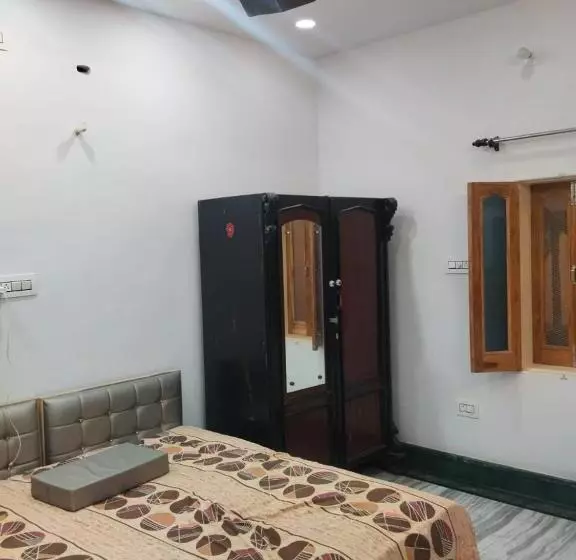 پانسیون Ab Guest House { Home Stay}