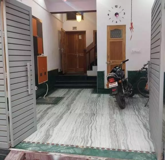 پانسیون Ab Guest House { Home Stay}
