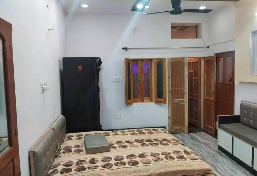 پانسیون Ab Guest House { Home Stay}