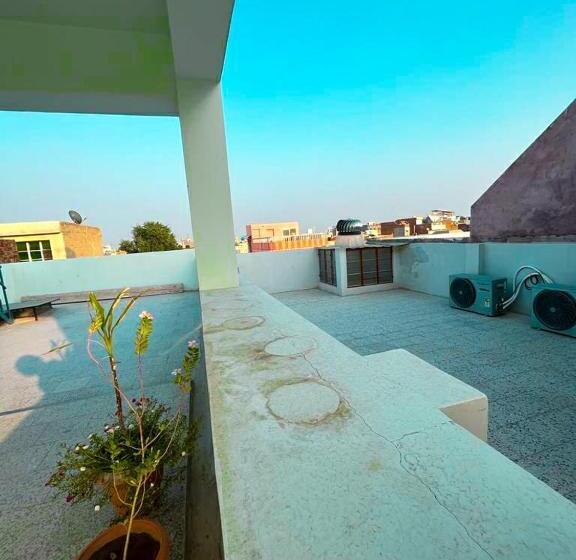 پانسیون Ab Guest House { Home Stay}