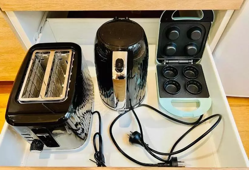 Majatalo Charming 1br Granny Flat With Seperate Spacious Living Room  Just A Stone S Throw From Newly Renovat