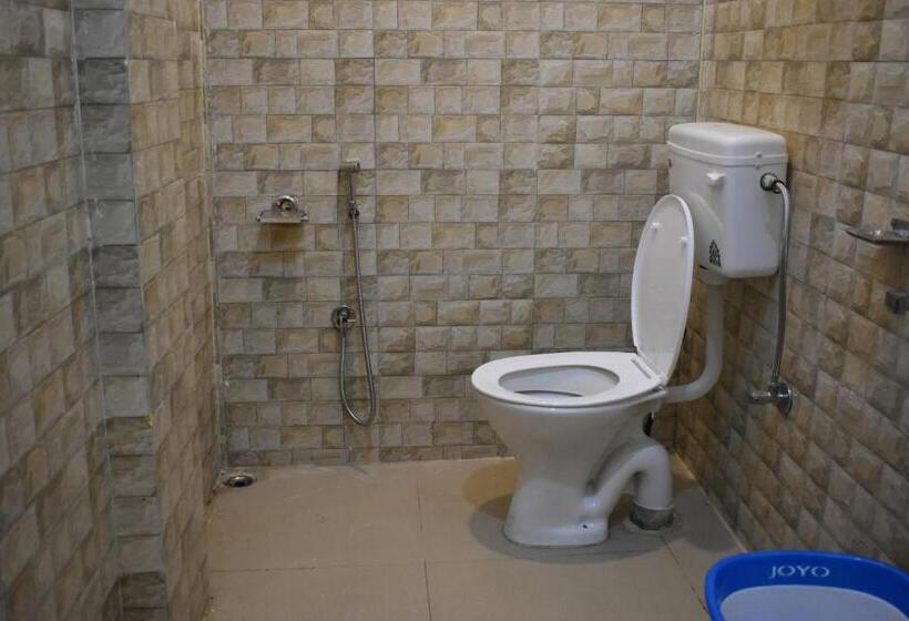 פנסיון Om Guest House