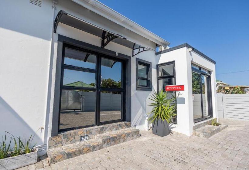 بنسيون Zuri Place