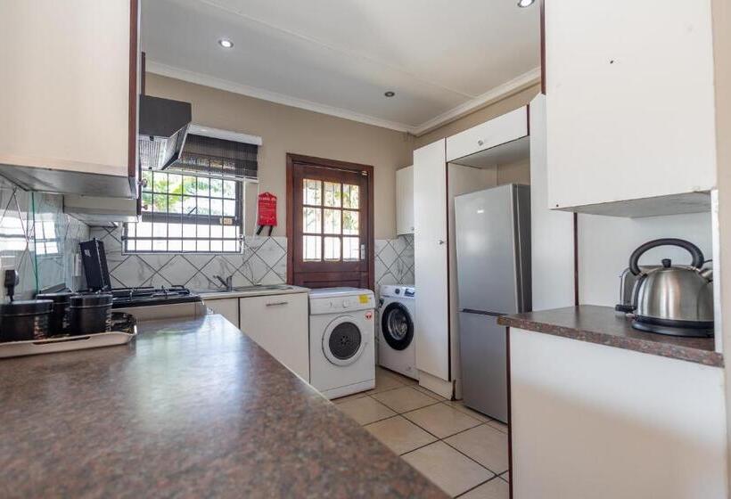 بنسيون Zuri Place