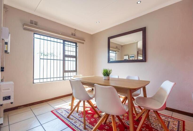 بنسيون Zuri Place