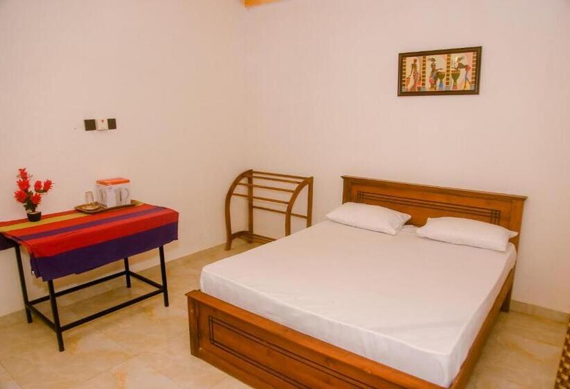 St Kilda Hotel & Restaurant