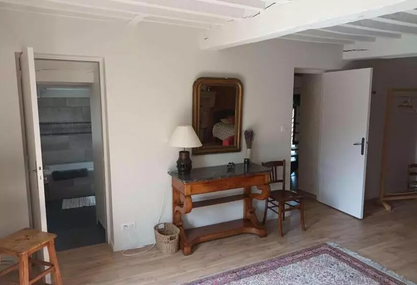 Aamiaismajoitus (B&B) Le Verger De Massilly