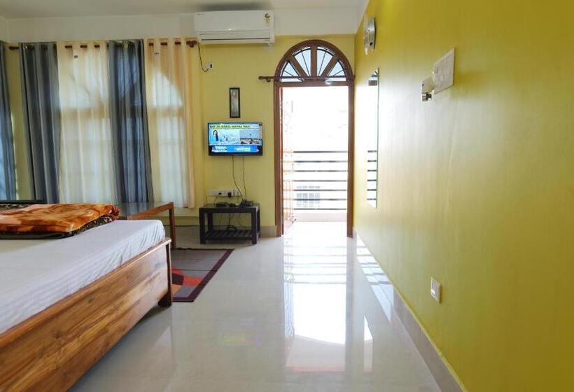 Bed and Breakfast The Transit Stay Guwati