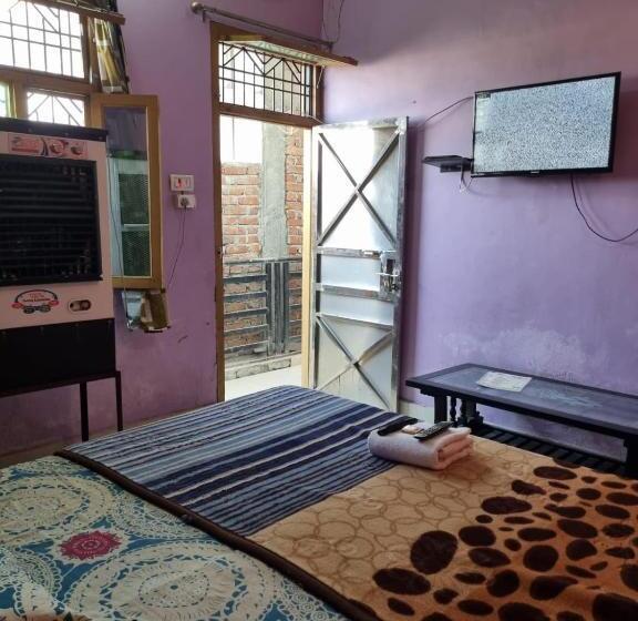 Отель Aastha And Restaurant