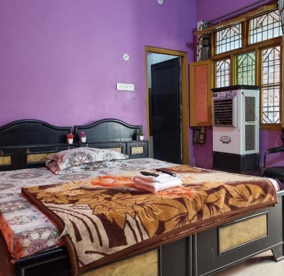 Отель Aastha And Restaurant