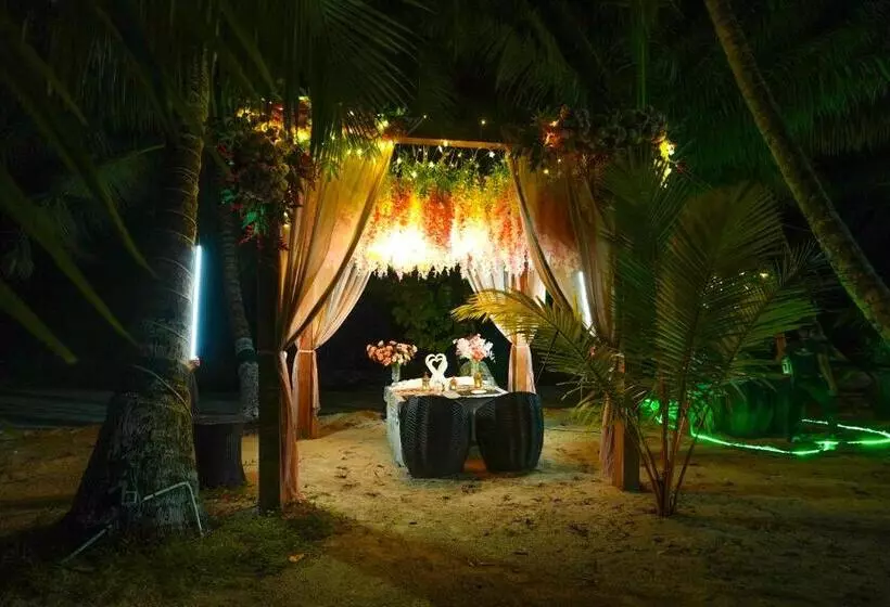 Hotelli Havelock Island Beach Resort