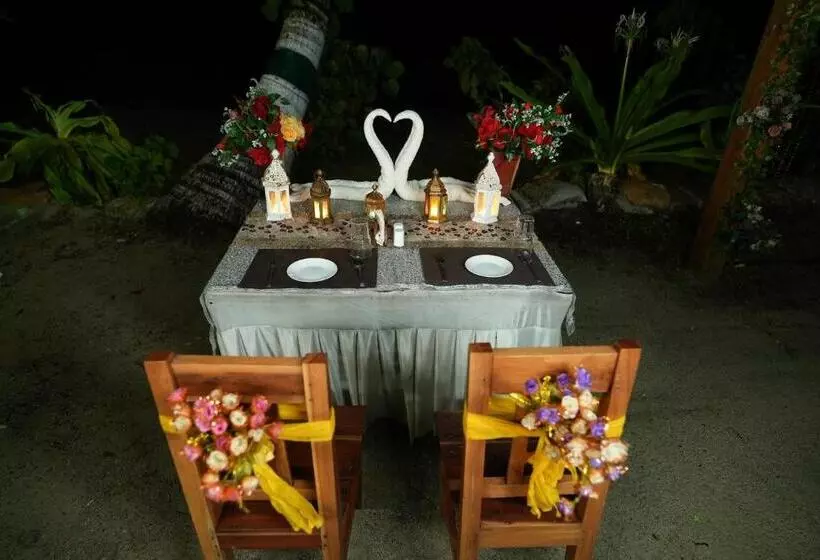 Hotelli Havelock Island Beach Resort