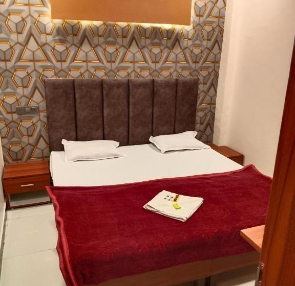 ホテル Kanchan Kesari Palace, Ujjain