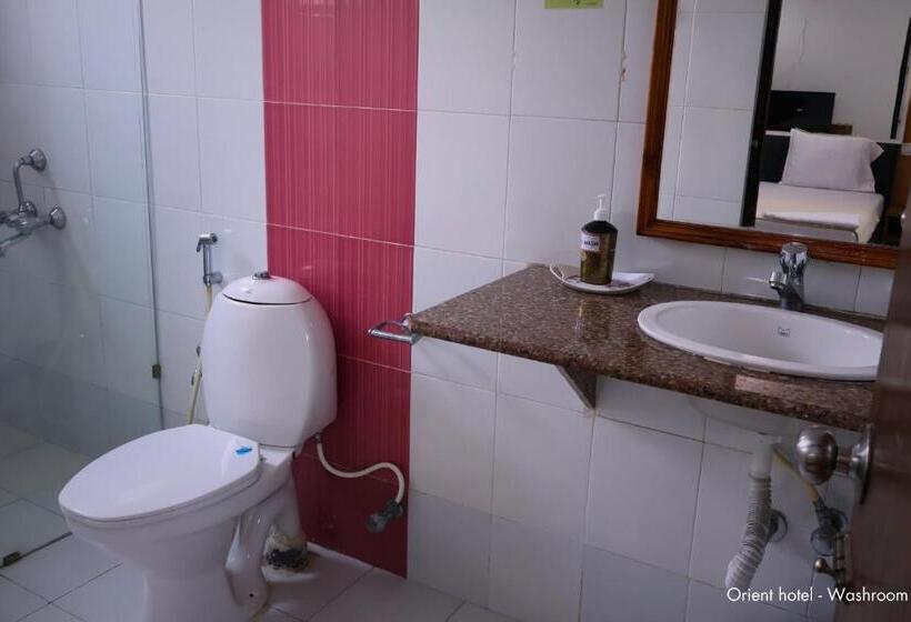 Hotel Orient Royal   Calangute Beach, Goa