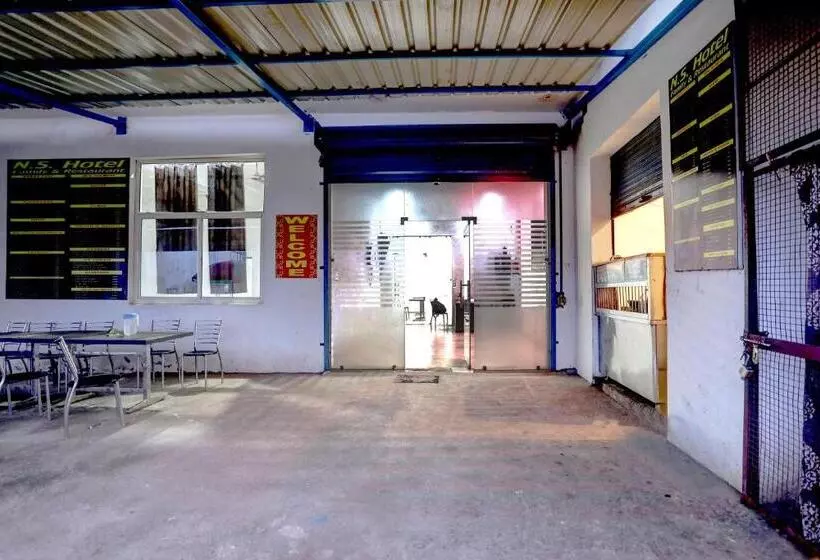 Hotelli Oyo Ns Family Restaurant