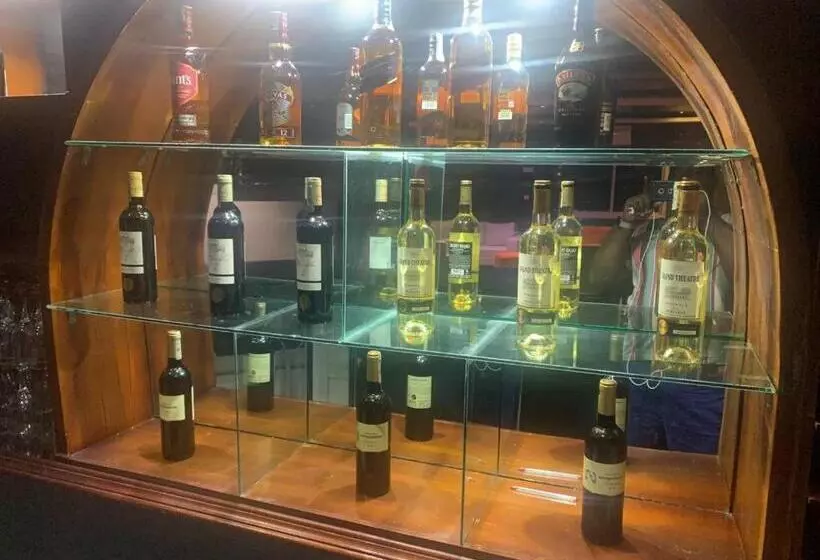 هتل Sunrise Center Bonapriso   107