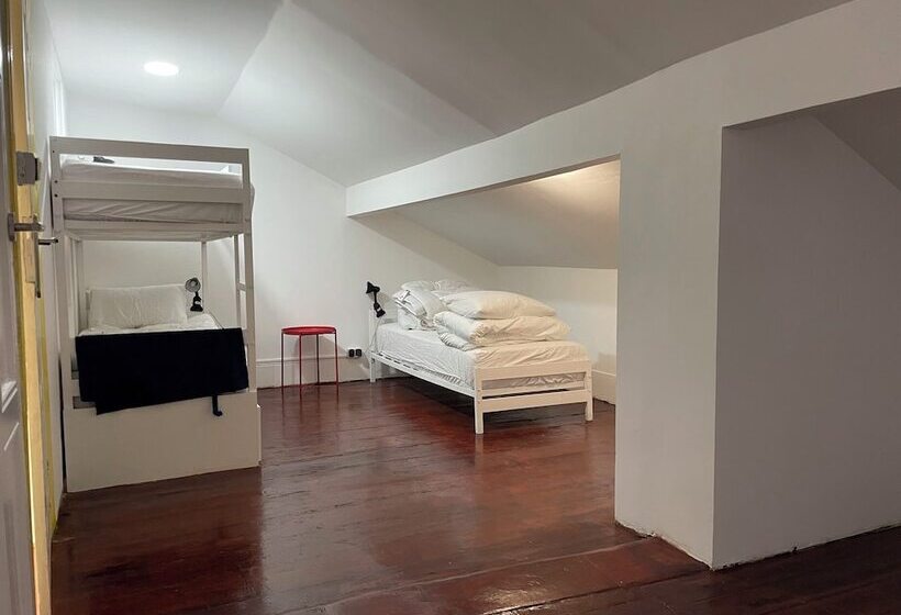 Owls Hostel Ildefonso