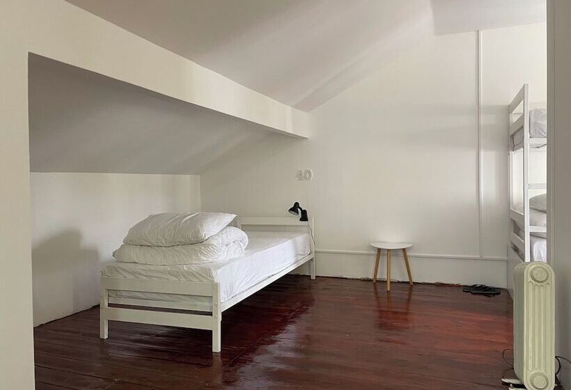 Owls Hostel Ildefonso