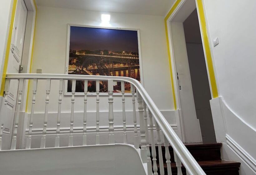 Owls Hostel Ildefonso