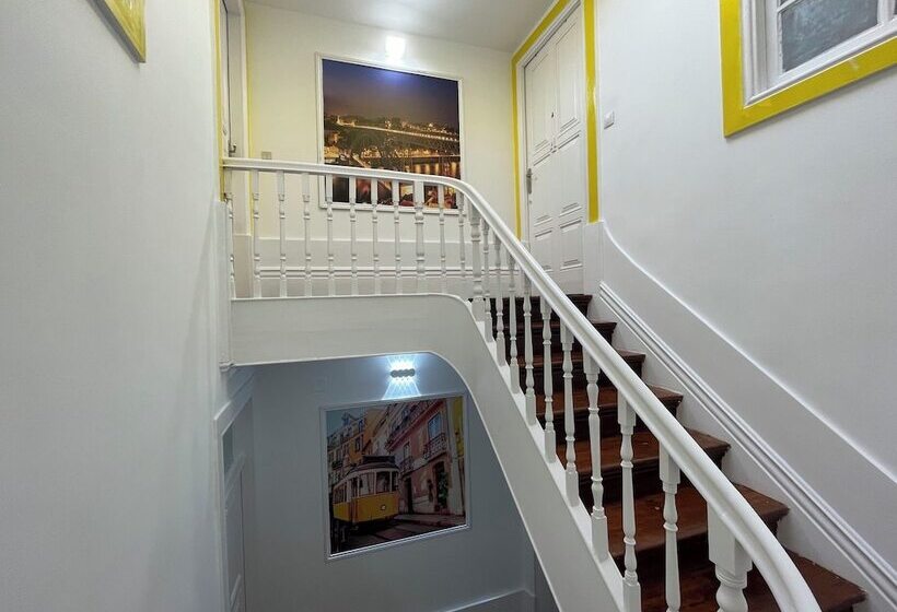 Owls Hostel Ildefonso