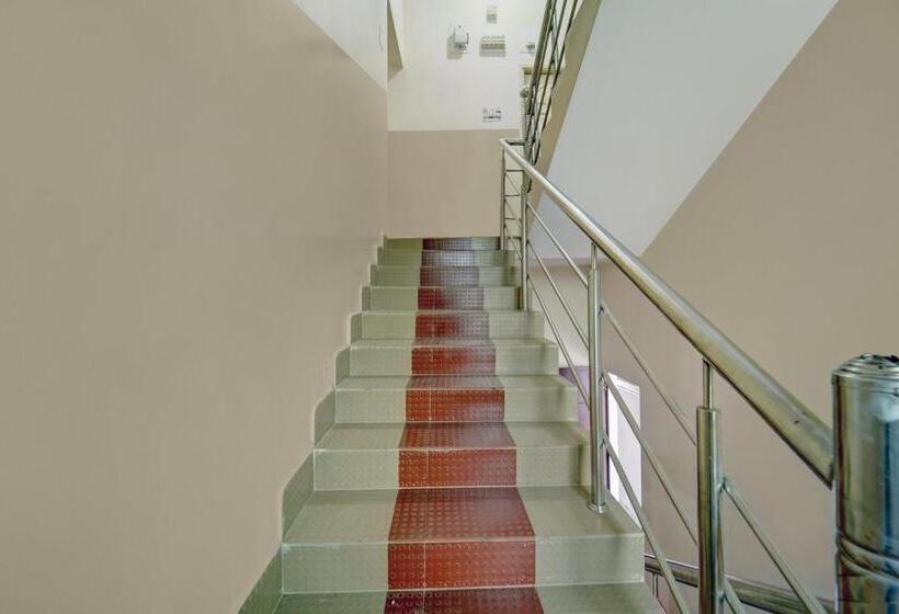 Hotell Shiv Tripti And Banquet Hall