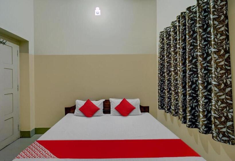 Hotell Shiv Tripti And Banquet Hall