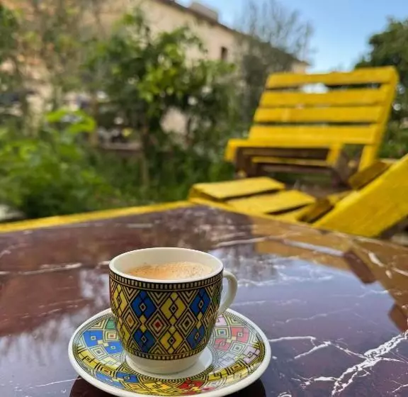 پانسیون Ardjon House