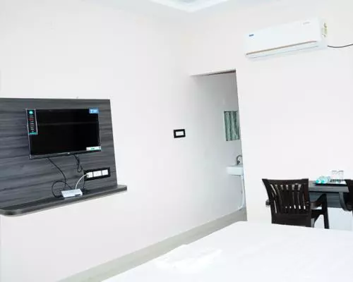 Majatalo Azhagappa Residential