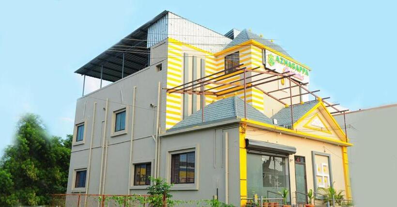 פנסיון Azhagappa Residential