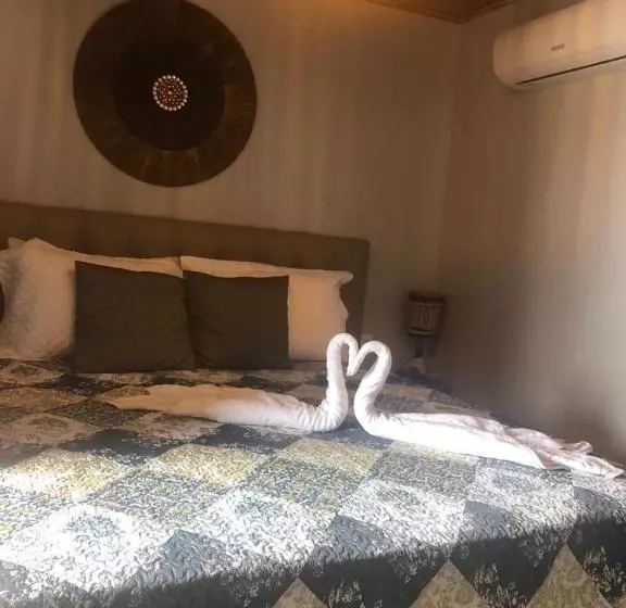 ペンション Casa Milagres Do Porto   Suítes