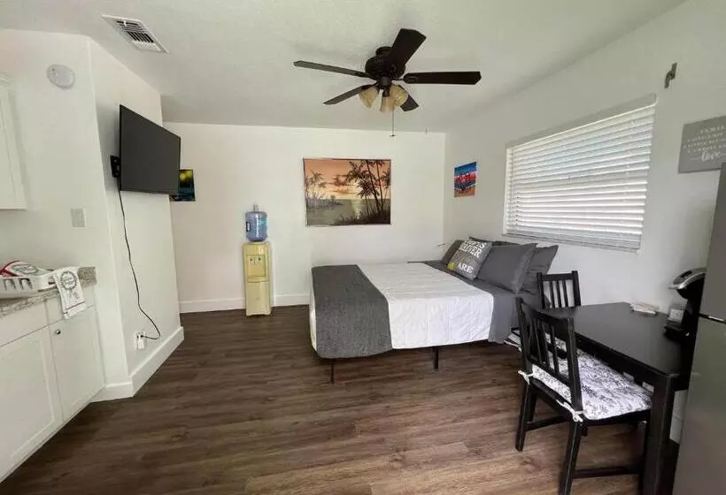 Majatalo Cozy Private Studio W/own Yard   3mi From Beach