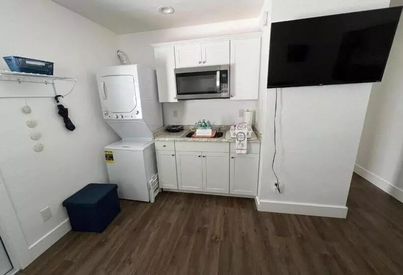 Majatalo Cozy Private Studio W/own Yard   3mi From Beach