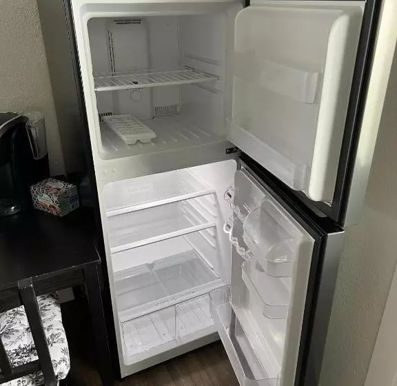 Majatalo Cozy Private Studio W/own Yard   3mi From Beach