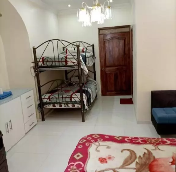 پانسیون Hostal Atlantis