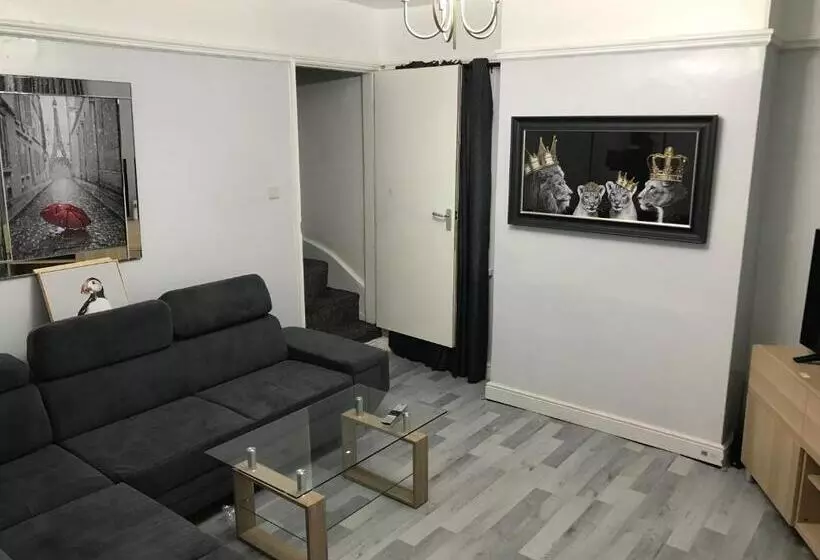 پانسیون Rose Cottage