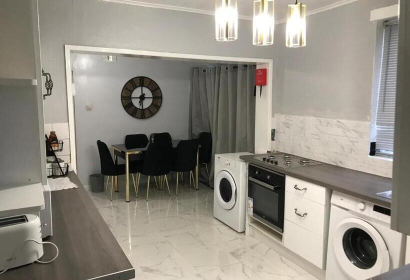 ペンション Rose Cottage