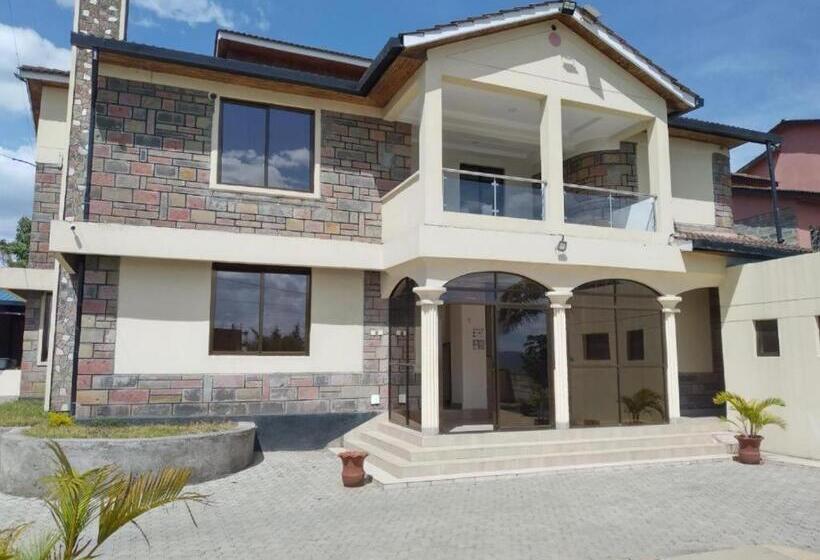 پانسیون Twiga Whitehouse Villas