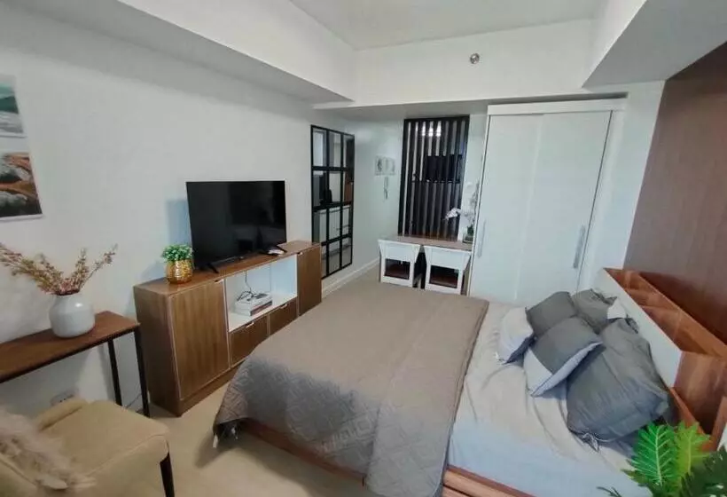 The Aces Crib, Simplicity And Elegance