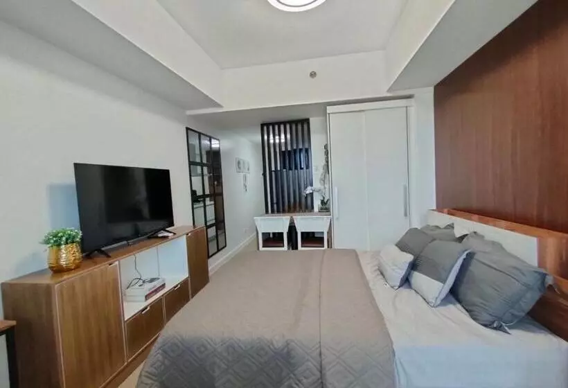 The Aces Crib, Simplicity And Elegance