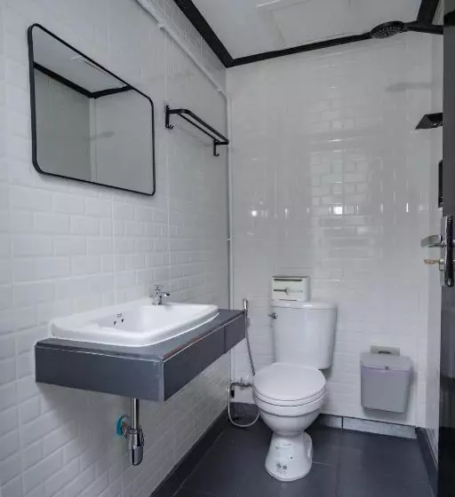 The Bright House, Koh Phi Phi