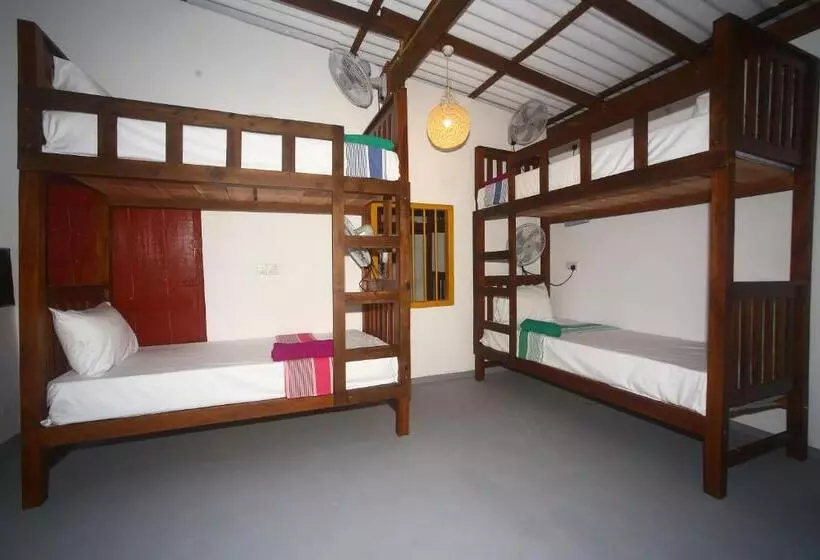 Thomas Hostel