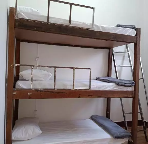 é Hostel