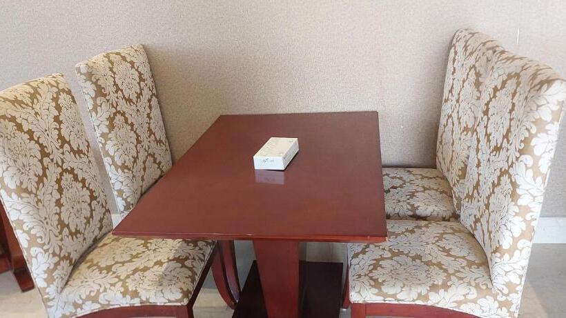 Antola Resort Al Rimal