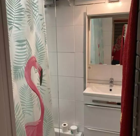 تختخواب و صبحانه La Coccinelle