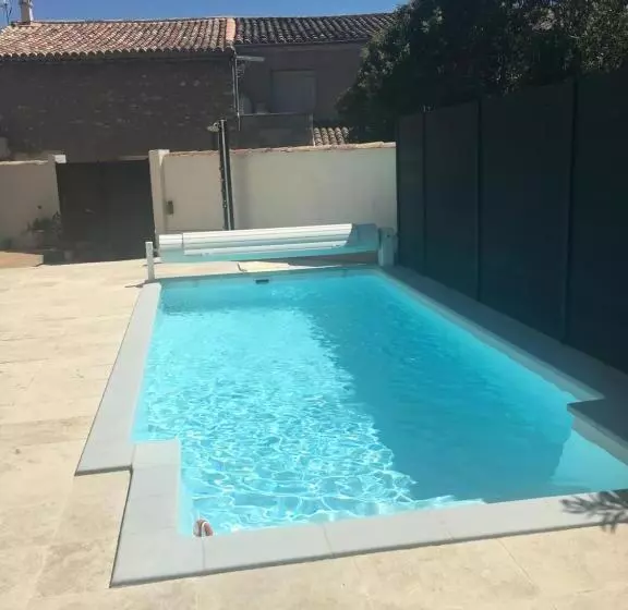 تختخواب و صبحانه La Coccinelle